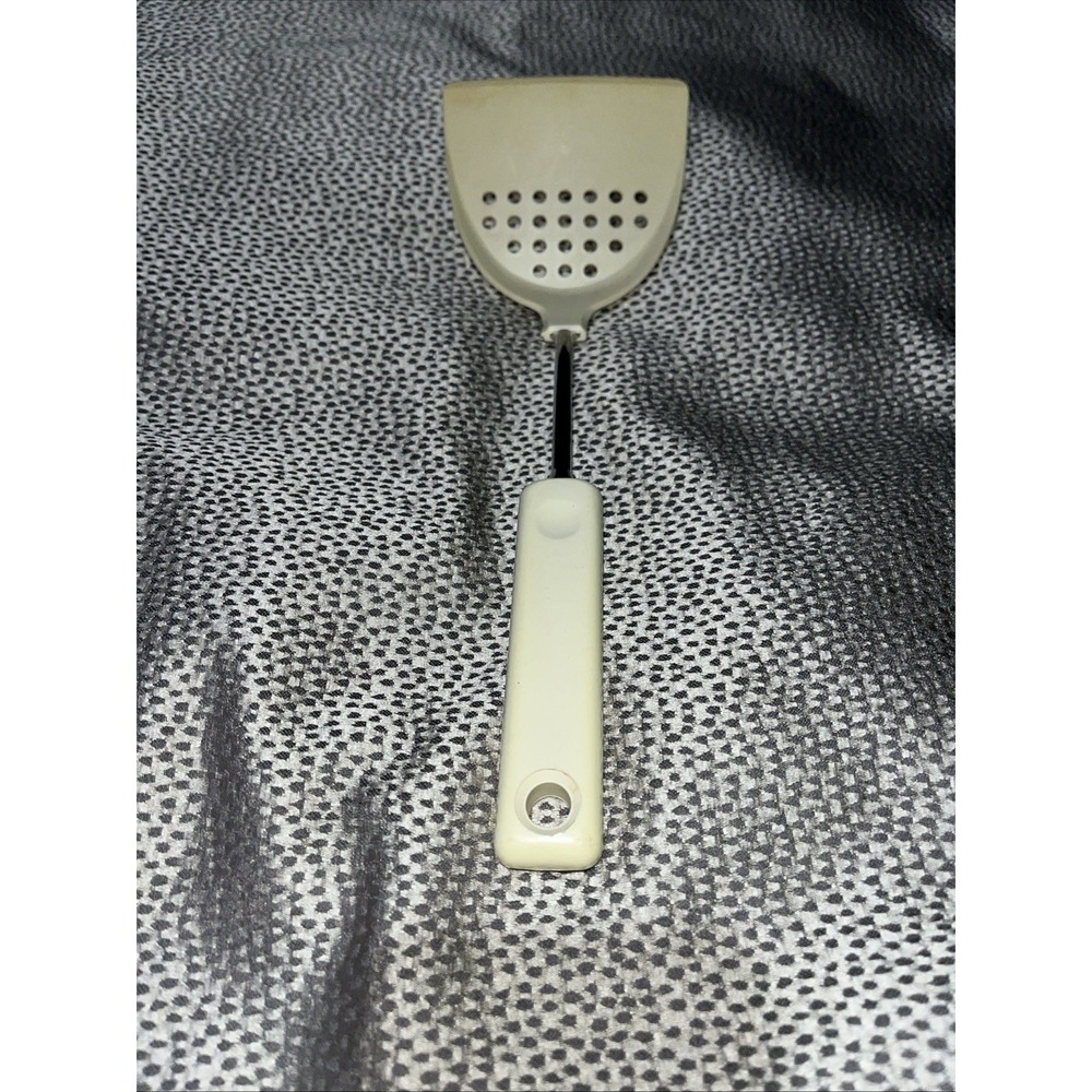 Vintage EKCO Slotted Spatula Flipper cream melamine 12"